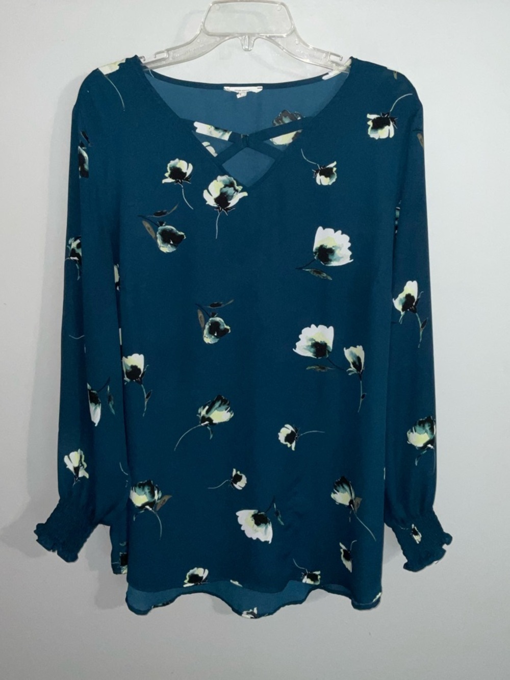 Maurices Teal Floral Crisscross V-Neck Neck Blouse Size 1X